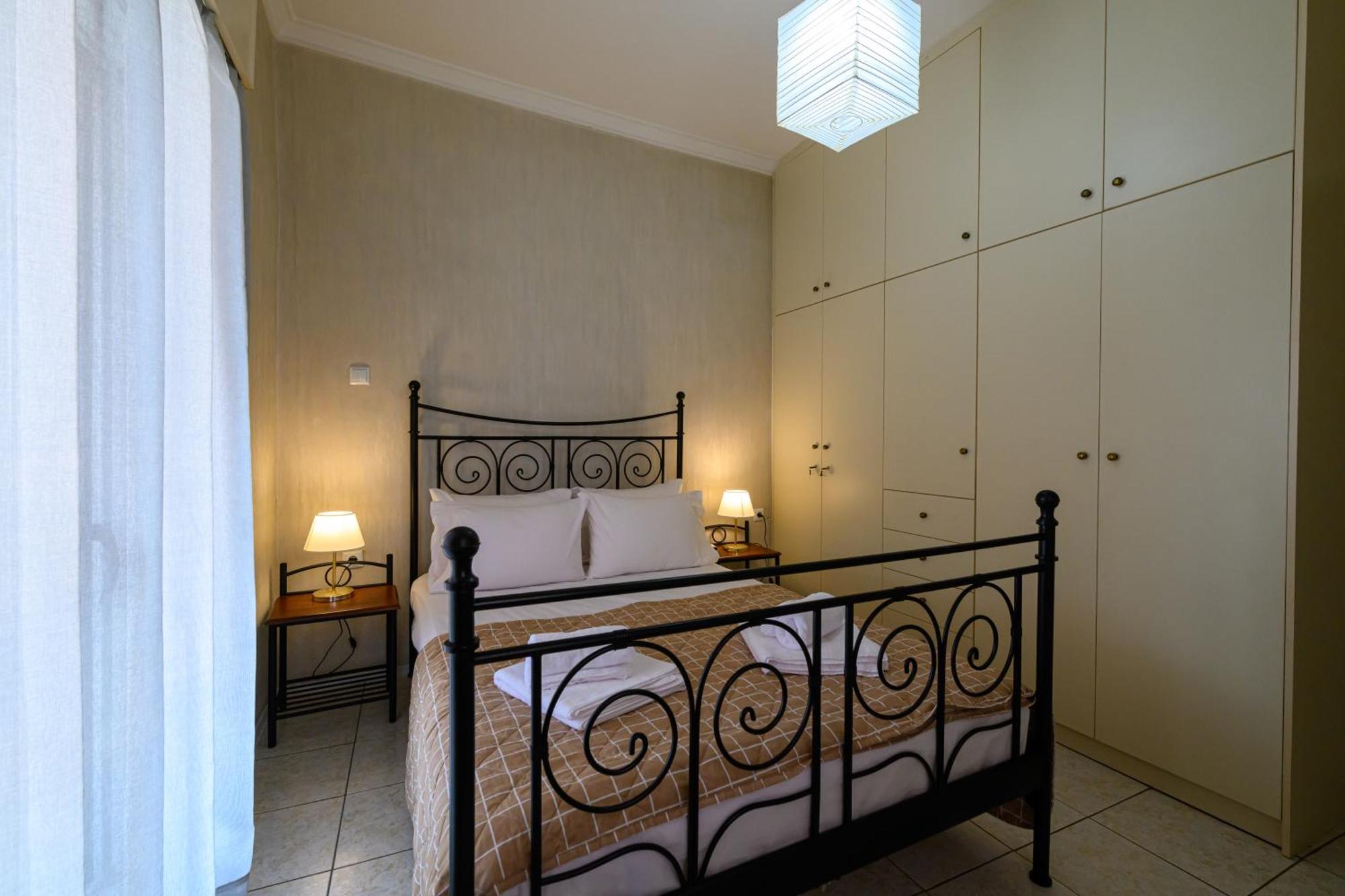 Appartement Roubini 52 à Kalamata Extérieur photo
