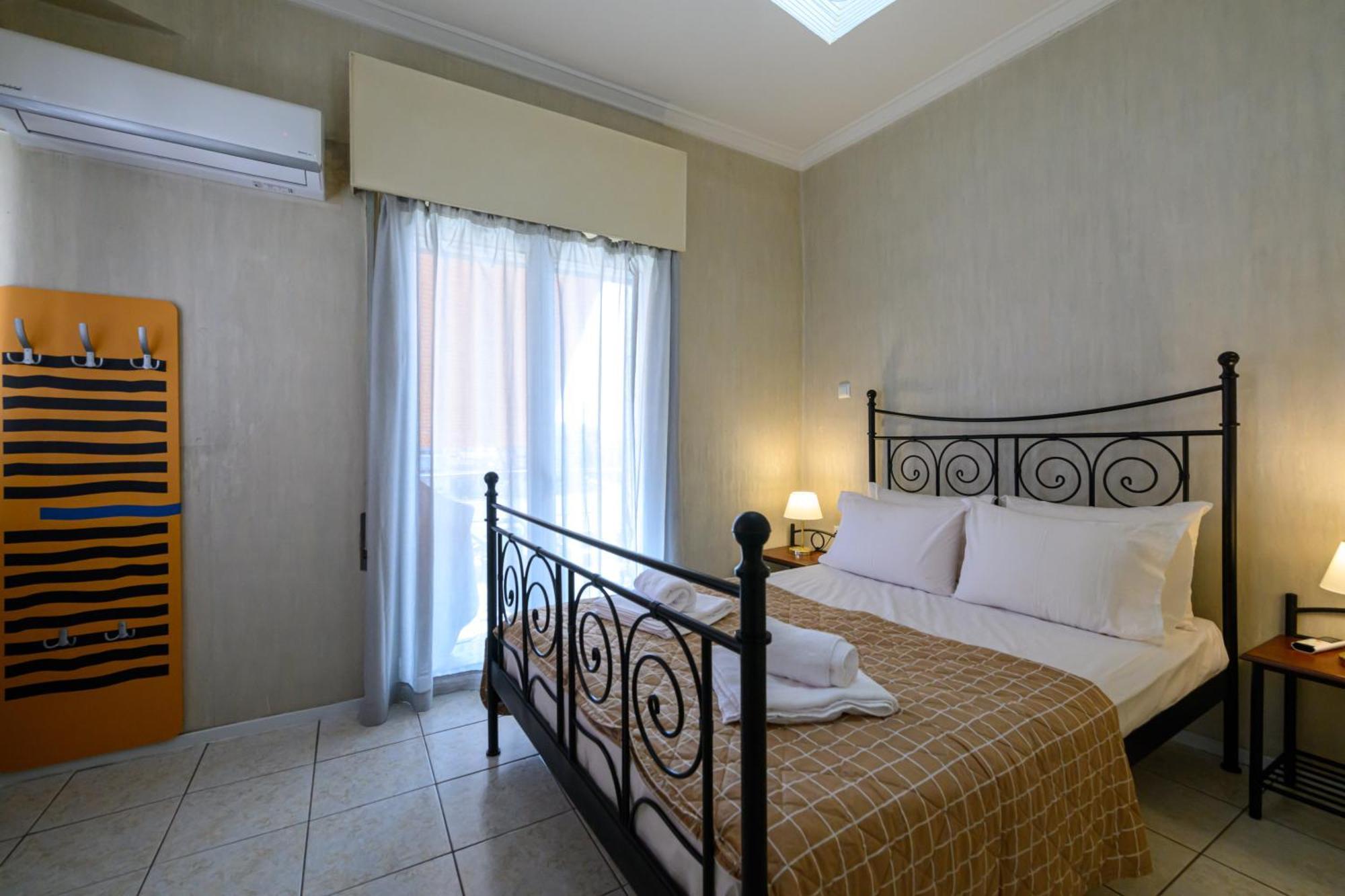 Appartement Roubini 52 à Kalamata Extérieur photo